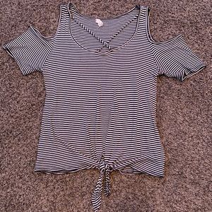 Cold shoulder stripped shirt.